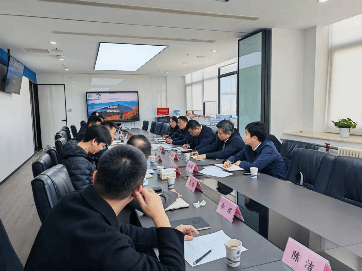 陕西省发展改革委党组成员、副主任徐田江来校调研