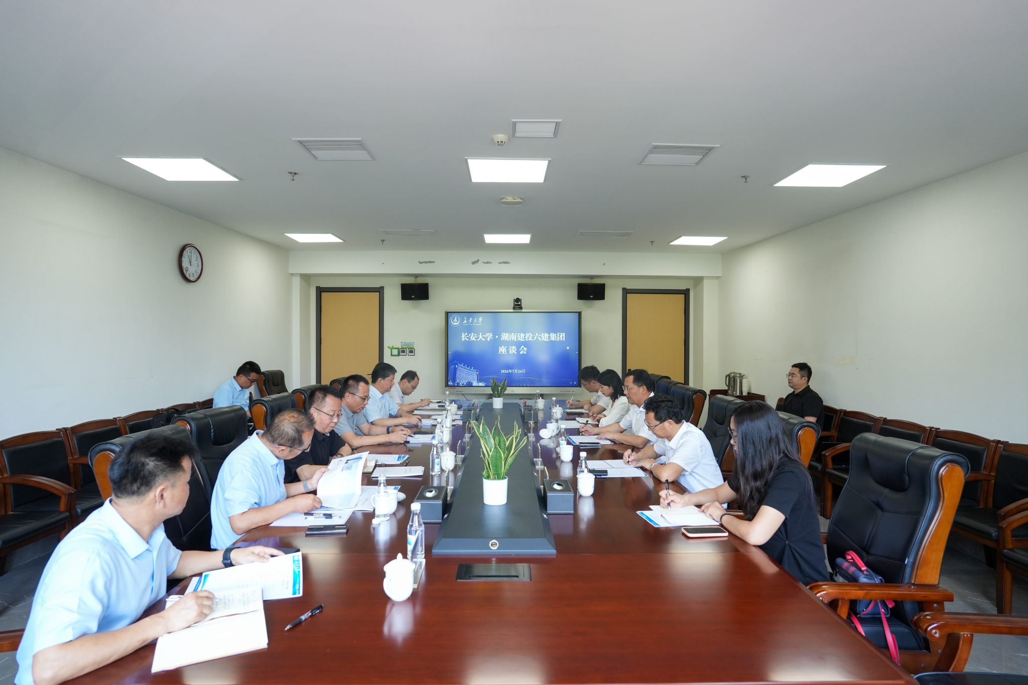 湖南建投六建集团来校调研交流